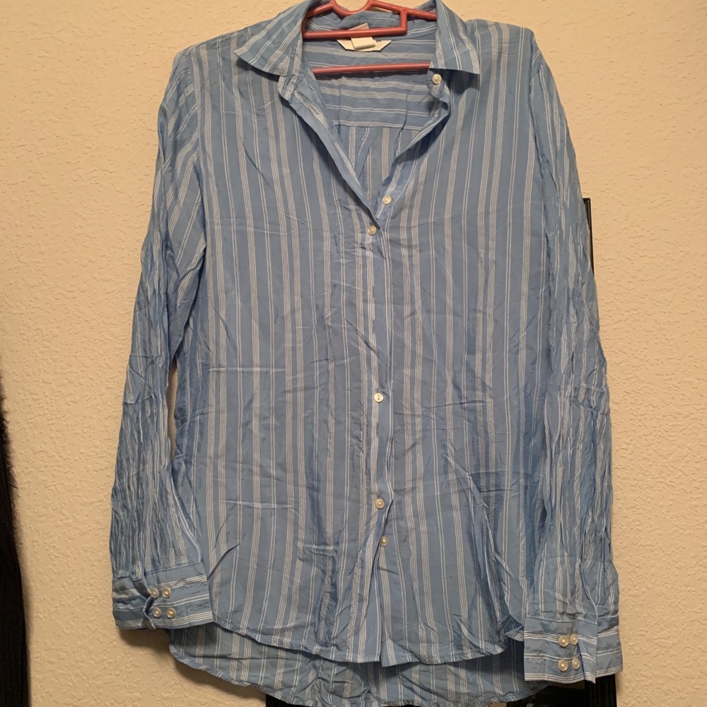 H&M long sleeve button down top